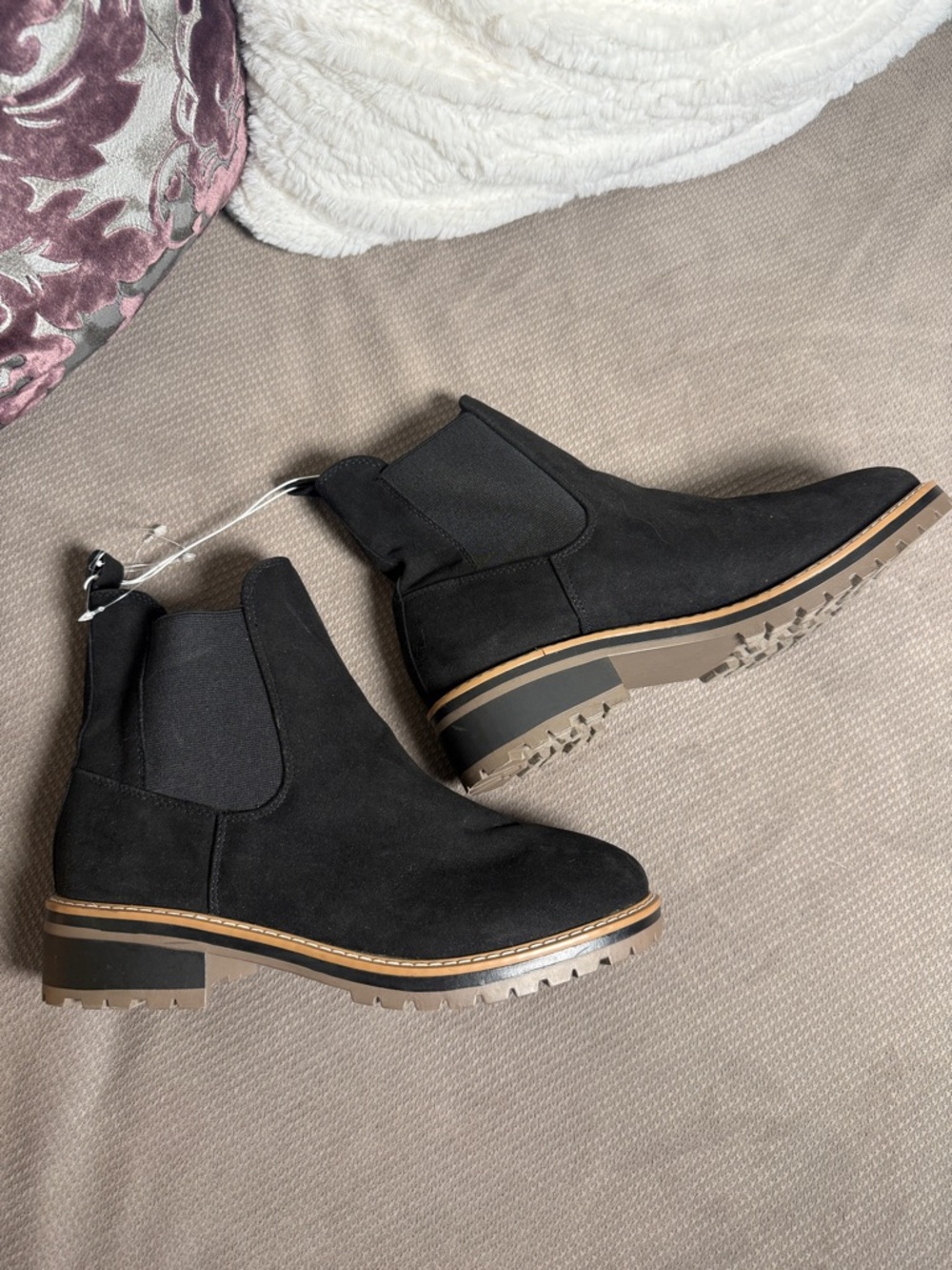 Kensie Black Suede-Look Chelsea Ankle Boots with Lug Sole - Picture 4 of 8
